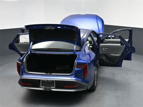 New 2025 Kia K4 LXS image 16