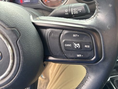 Used 2018 Jeep Wrangler Unlimited Sport S image 14