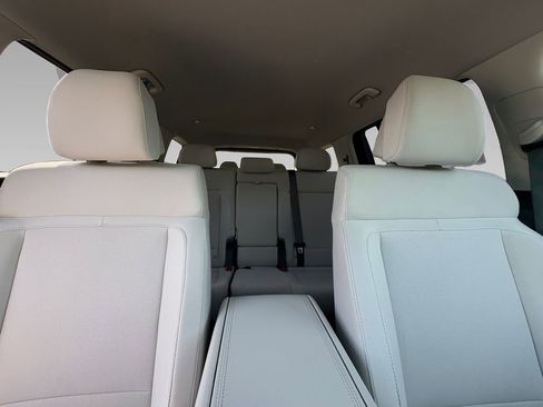 New 2026 Hyundai Santa Fe SE image 2