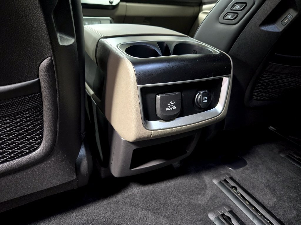 Used 2025 Kia Carnival SX FWD image 38