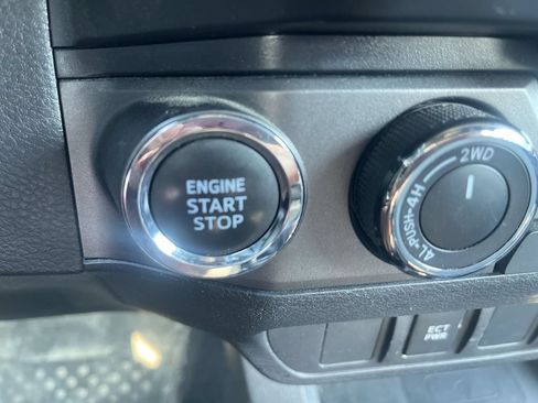 Used 2023 Toyota Tacoma TRD Off-Road AWD/4WD image 23