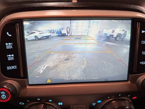 Used 2015 Chevrolet Camaro LT RWD image 16