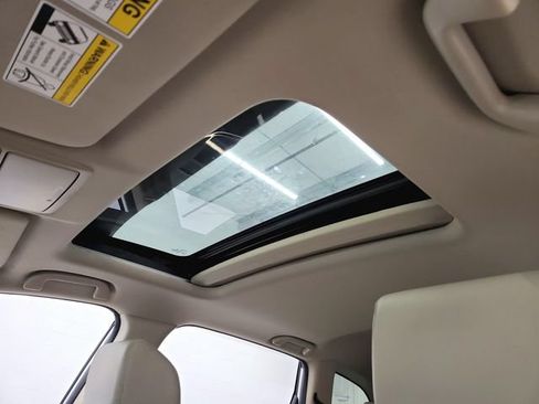 Used 2017 Honda CR-V Touring image 21