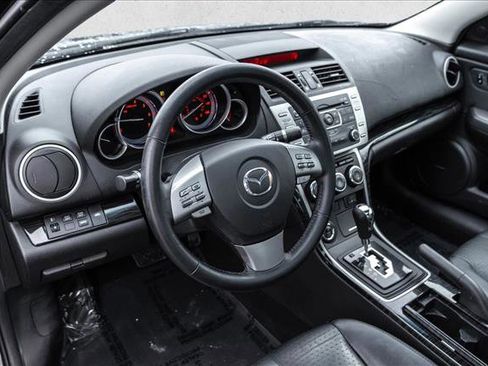 Used 2009 MAZDA MAZDA6 i Grand Touring w/ Moonroof & Bose Pkg image 10
