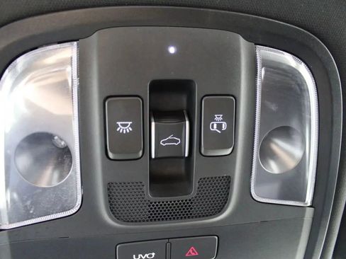 Used 2022 Kia Stinger GT2 image 29