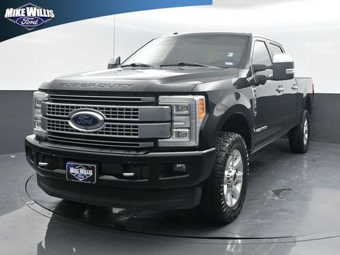 Used 2017 Ford F250 Platinum w/ Platinum Ultimate Package AWD/4WD image 3