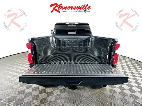 Used 2020 Chevrolet Silverado 2500 LTZ w/ LTZ Premium Package image 29