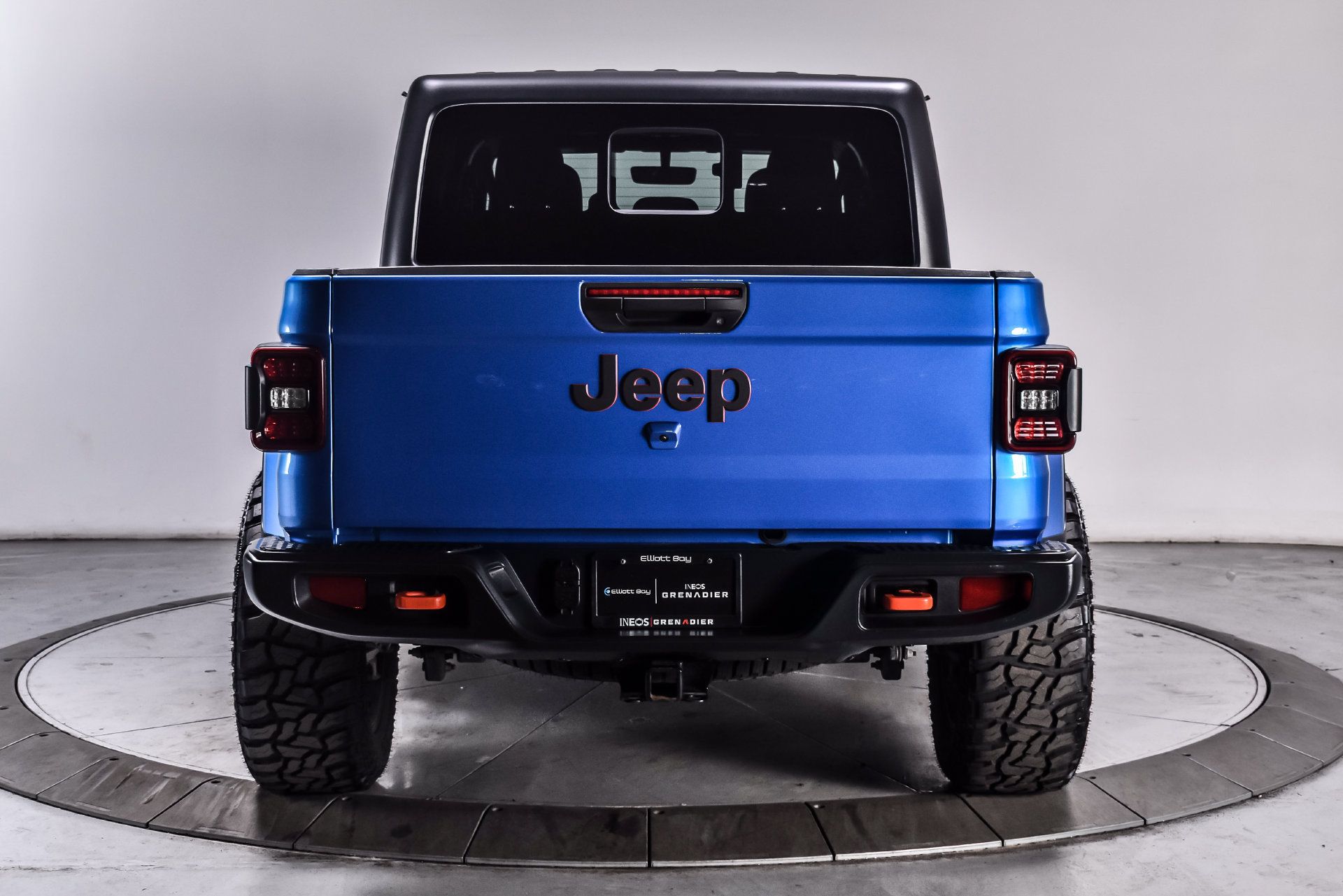 Used 2022 Jeep Gladiator Mojave w/ LED Lighting Group AWD/4WD image 5