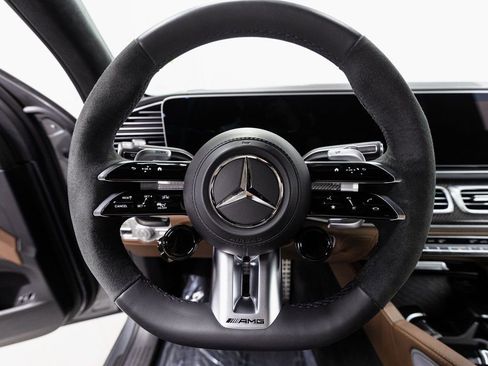 Used 2024 Mercedes-Benz GLS 63 AMG 4MATIC image 12