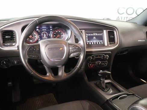 Used 2020 Dodge Charger SXT w/ Blacktop Package image 2