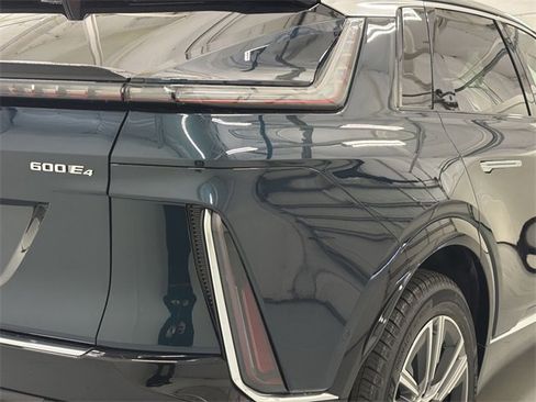 New 2026 Cadillac Lyriq Premium Luxury image 16