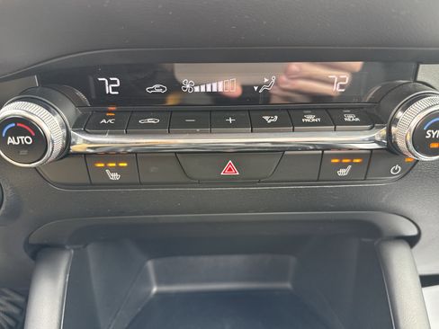 Used 2025 MAZDA MAZDA3 s image 25