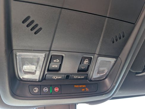 Used 2023 Chevrolet Equinox RS w/ RS Leather Package image 26