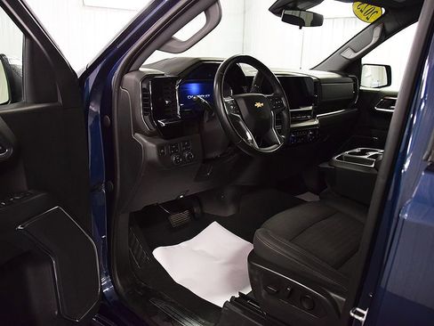 Used 2023 Chevrolet Silverado 1500 LT AWD/4WD image 15
