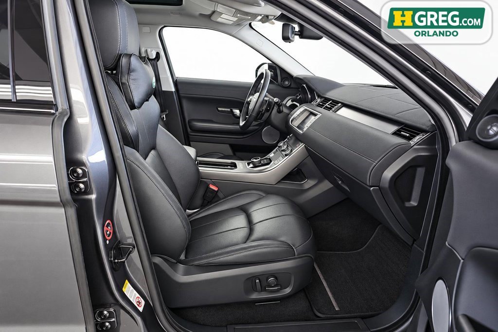 Used 2019 Land Rover Range Rover Evoque SE AWD/4WD image 11