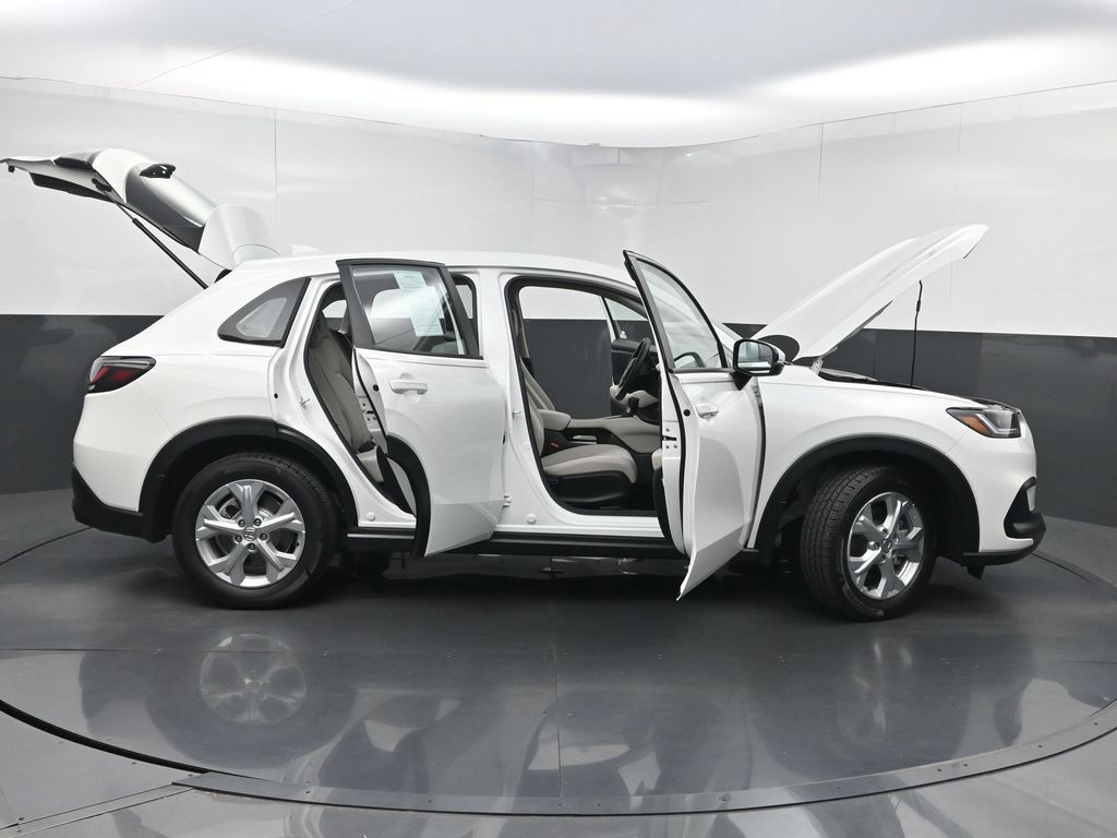 Used 2024 Honda HR-V LX image 32