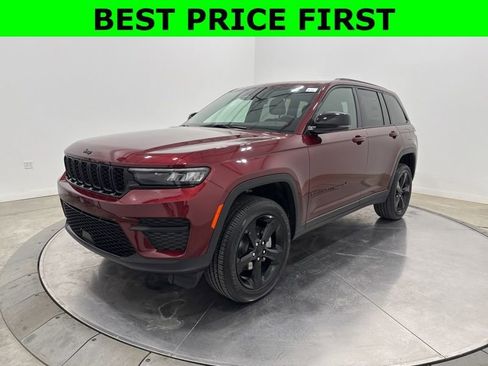 New 2025 Jeep Grand Cherokee Altitude AWD/4WD image 3