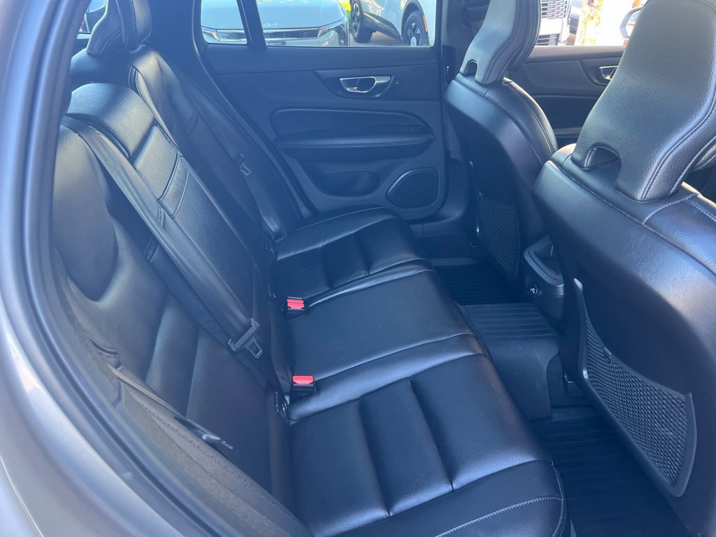 Used 2020 Volvo V60 T5 Cross Country w/ Protection Package AWD/4WD image 15