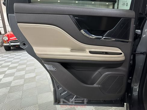 Used 2022 Lincoln Corsair AWD w/ Equipment Group 101A image 39