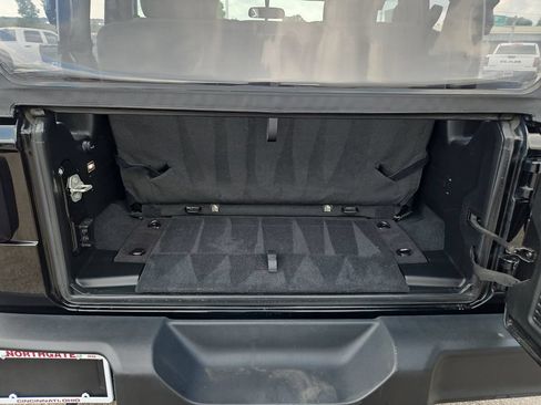 Used 2023 Jeep Wrangler Sport AWD/4WD image 7