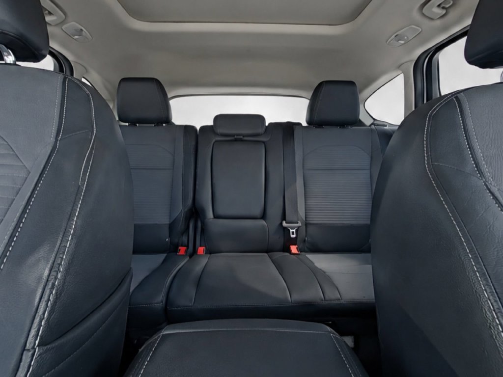 Used 2017 Ford Escape Titanium FWD image 18