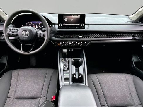 Used 2025 Honda Accord SE image 8
