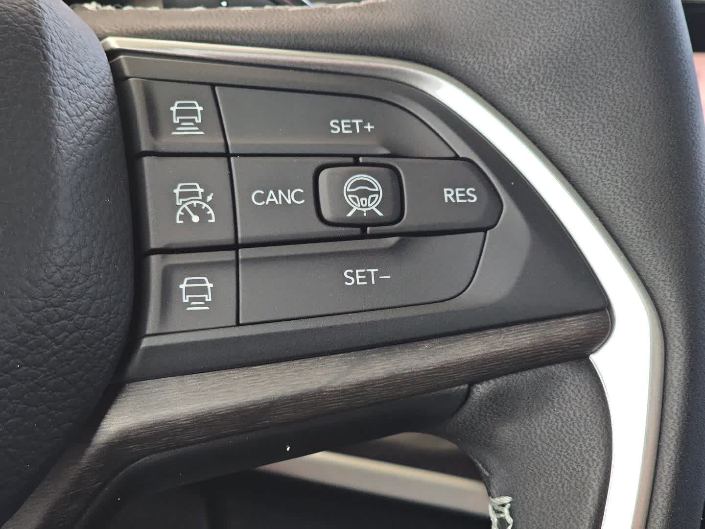 New 2026 Jeep Grand Cherokee Altitude AWD/4WD image 14