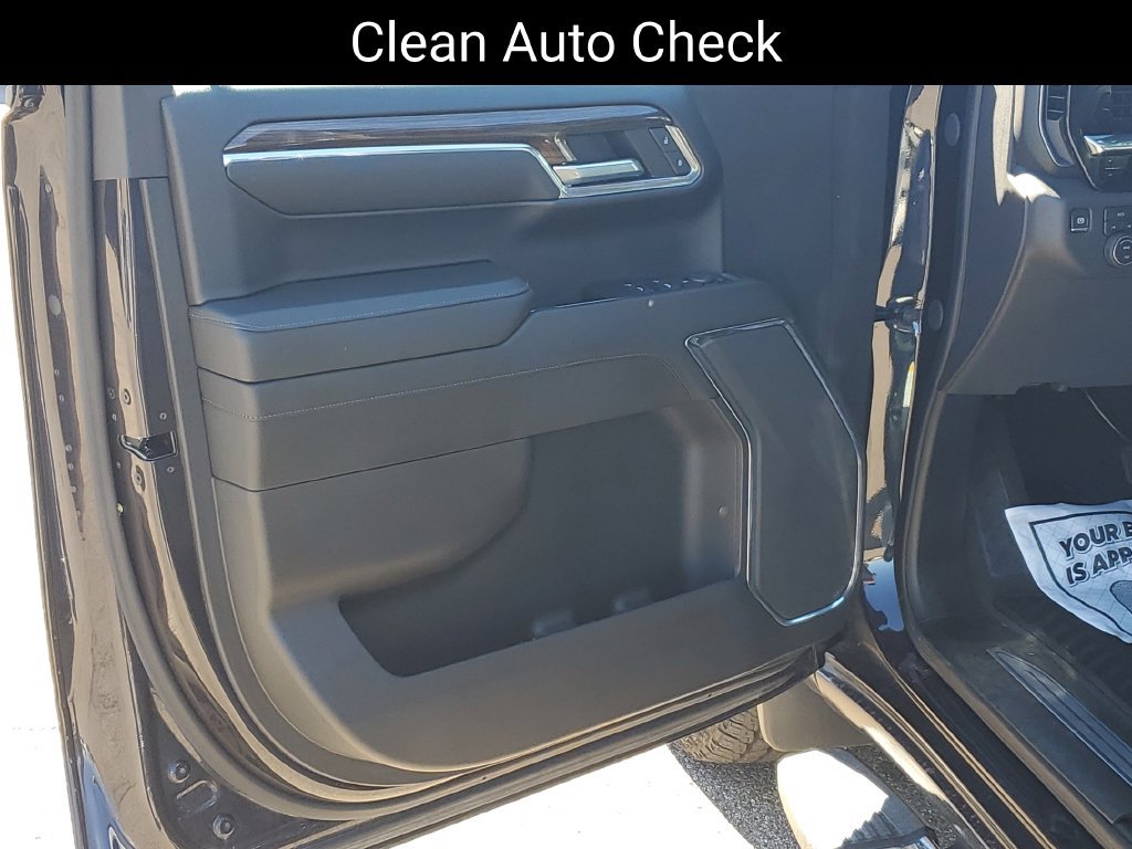 Used 2024 Chevrolet Silverado 1500 LT AWD/4WD image 6