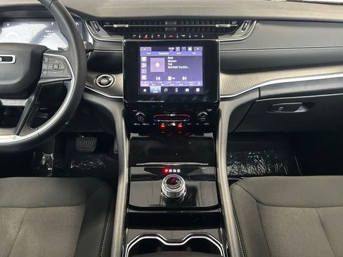 Used 2023 Jeep Grand Cherokee Laredo w/ Trailer Tow Prep Group (B) image 12