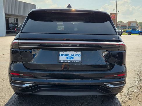 Used 2024 Lincoln Nautilus Reserve AWD/4WD image 4