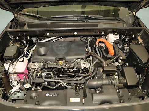 Used 2022 Toyota RAV4 XLE Premium image 21