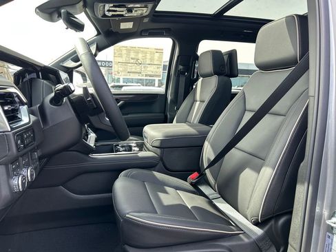 New 2026 GMC Yukon XL Elevation w/ Elevation Premium Package image 18