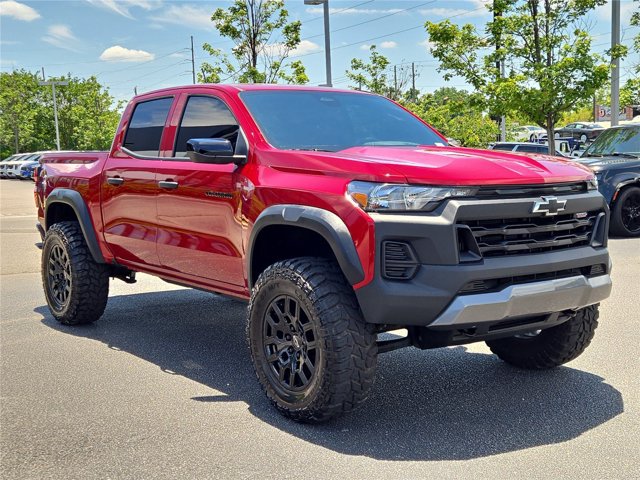Used 2026 Chevrolet Colorado Trail Boss AWD/4WD image 3