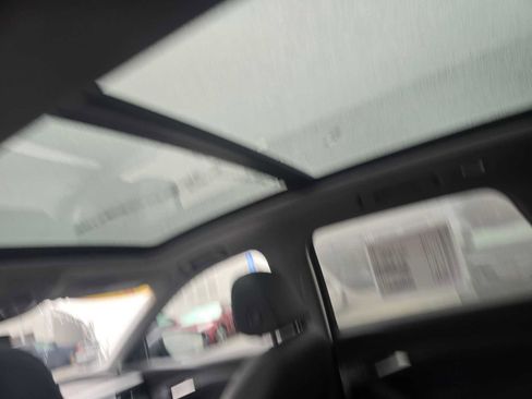 Used 2025 Audi Q6 e-tron Premium w/ Convenience Package image 22