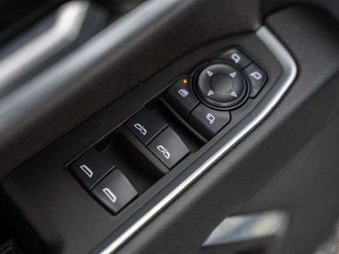 Used 2025 GMC Sierra 1500 SLT image 38