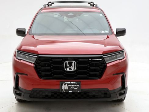 Used 2025 Honda Pilot Black Edition image 4