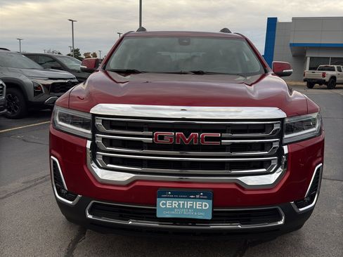 Certified 2023 GMC Acadia SLT w/ Preferred Package image 3