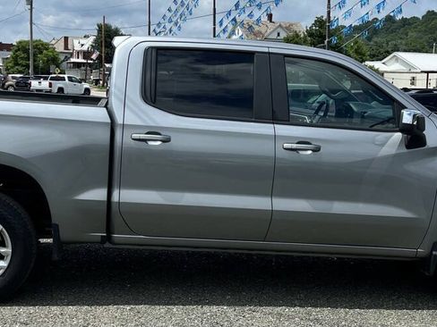 Used 2023 Chevrolet Silverado 1500 LT AWD/4WD image 6