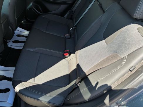 Used 2021 Buick Encore GX Select w/ Sport Touring Package FWD image 9