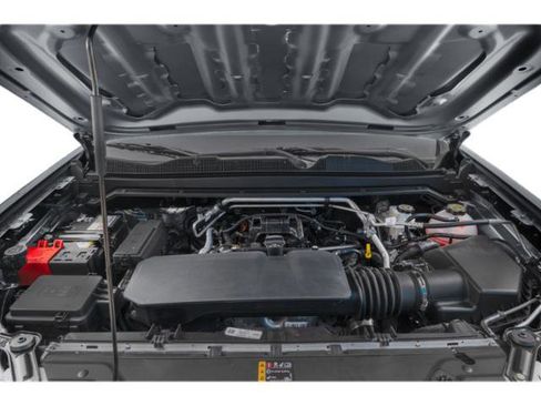 Used 2024 Chevrolet Colorado W/T RWD image 15