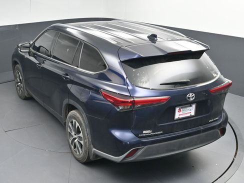 Used 2020 Toyota Highlander XLE image 36