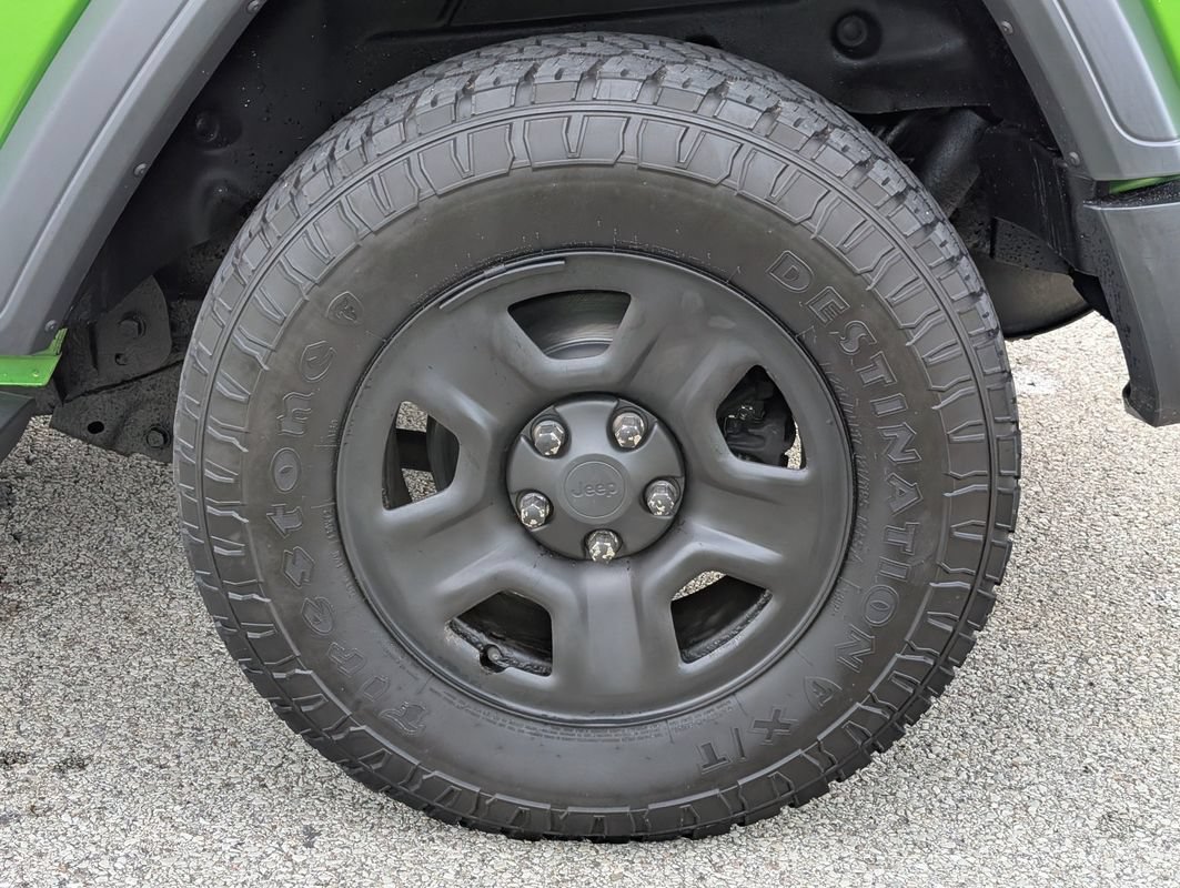 Used 2018 Jeep Wrangler Sport AWD/4WD image 36