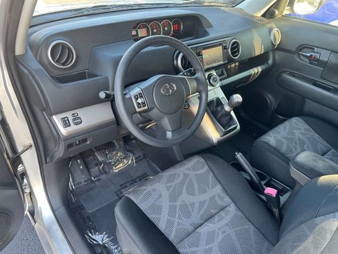 Used 2015 Scion xB image 17