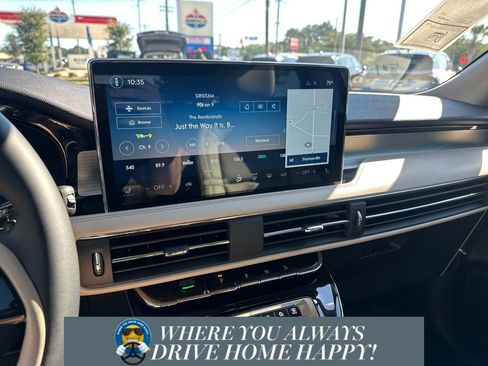 New 2026 Lincoln Corsair Premiere image 16