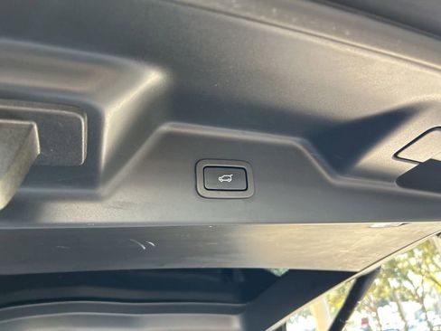 Used 2022 Land Rover Range Rover Westminster Edition image 38