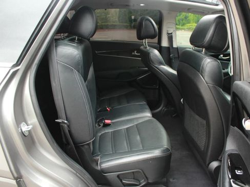 Used 2016 Kia Sorento SX AWD/4WD image 24