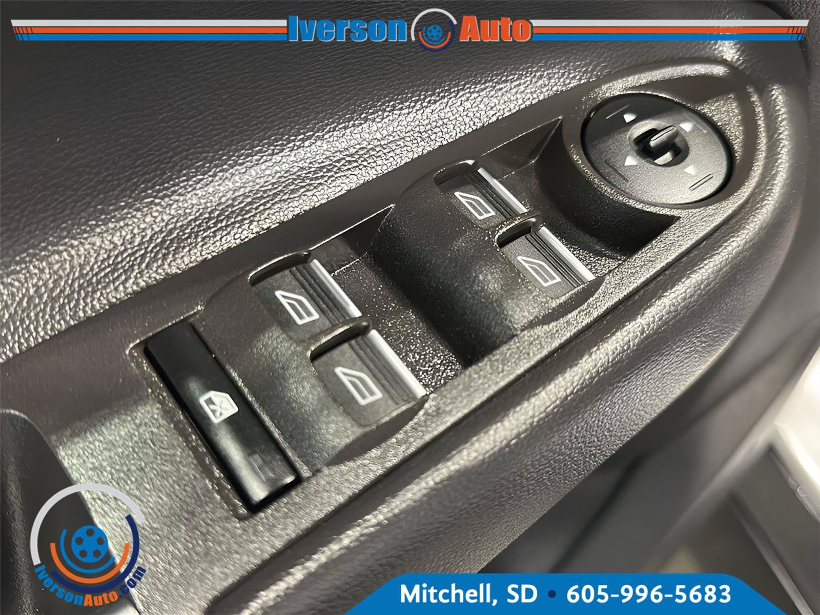Used 2019 Ford Escape SEL AWD/4WD image 14