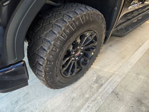 Certified 2022 GMC Sierra 1500 AT4X image 6