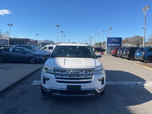 Used 2018 Ford Explorer Limited w/ Equipment Group 301A image 8