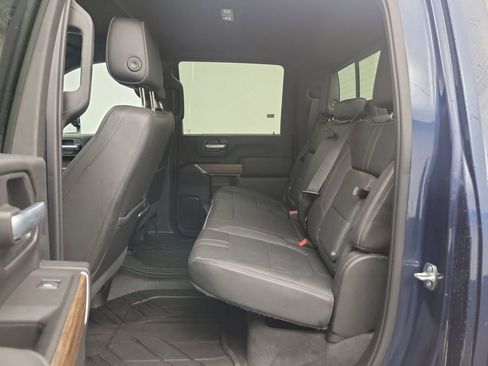 Used 2021 Chevrolet Silverado 2500 High Country w/ Technology Package image 9